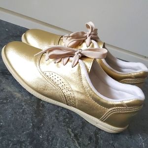 NWOT Vintage Daniel Green Sports Metallic Gold Leather Sneakers, size 5 or 5.5